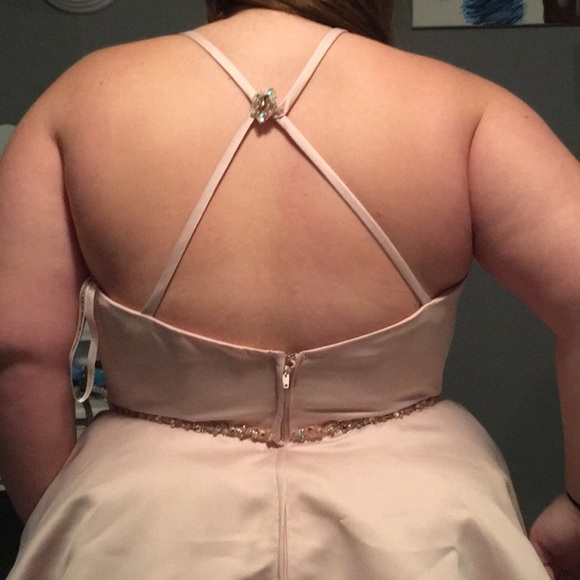 👍Homecoming dress👍 - Picture 2 of 3